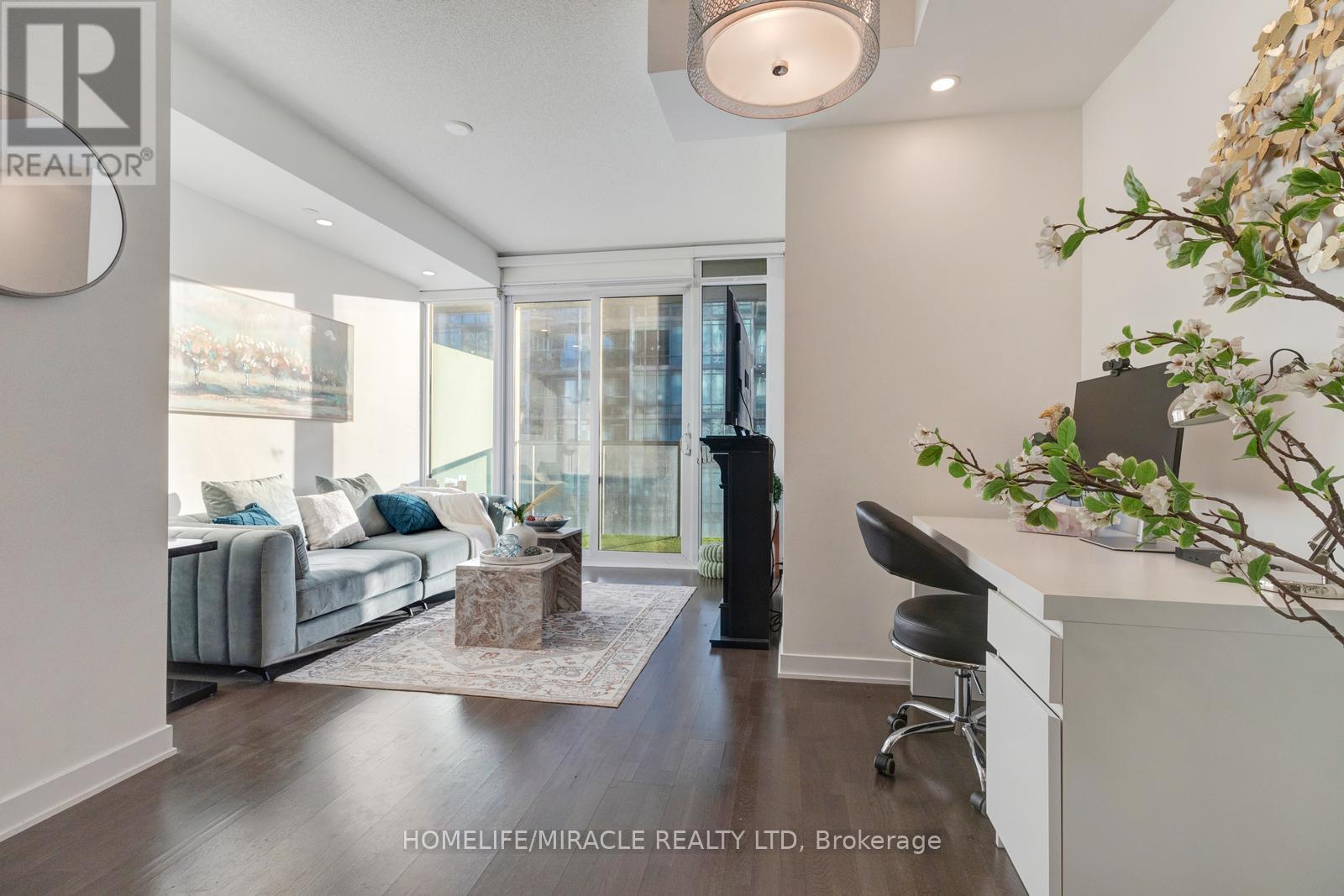 2202 - 90 Park Lawn Road, Toronto, Ontario  M8Y 0B6 - Photo 19 - W12844048