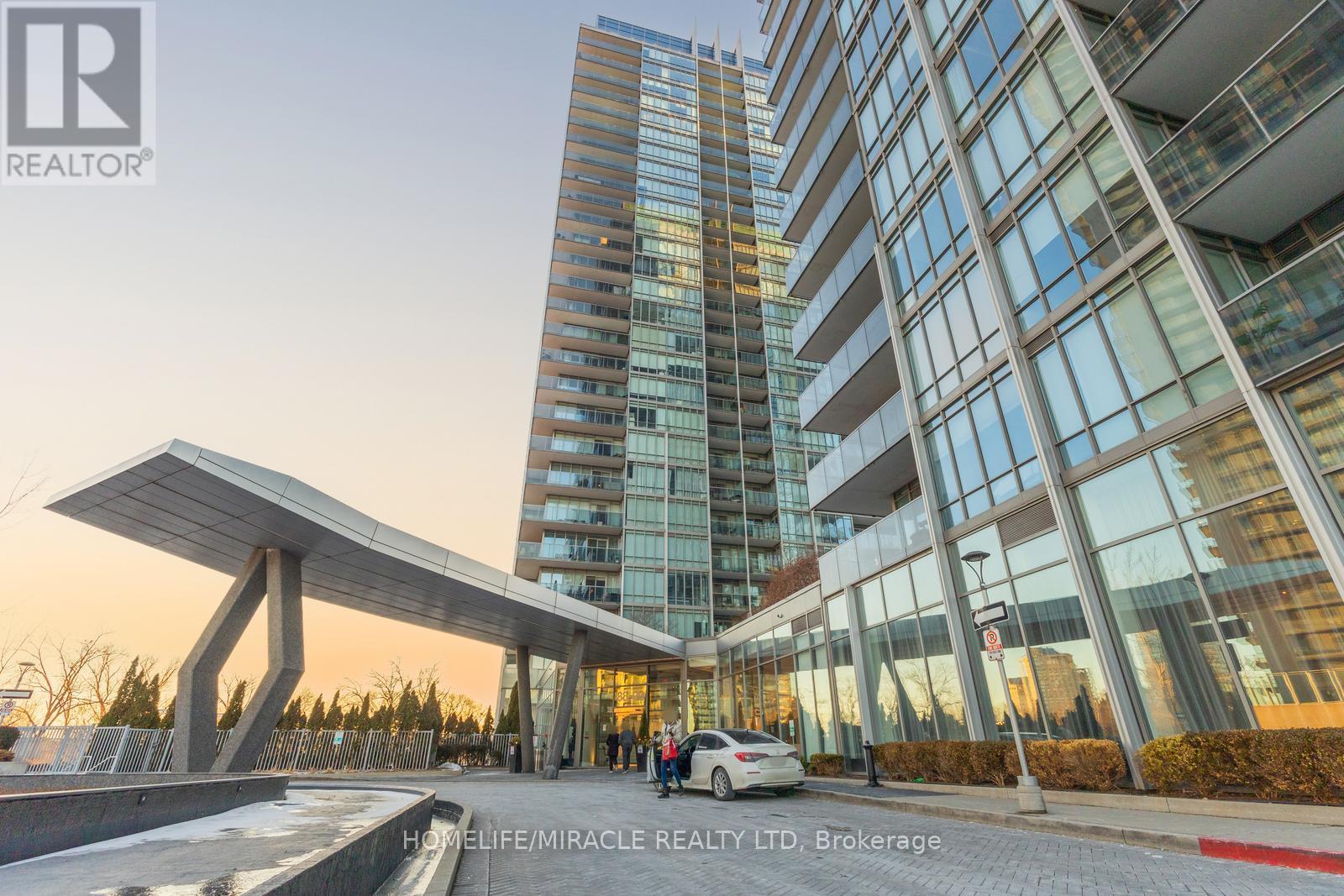 2202 - 90 Park Lawn Road, Toronto, Ontario  M8Y 0B6 - Photo 2 - W12844048