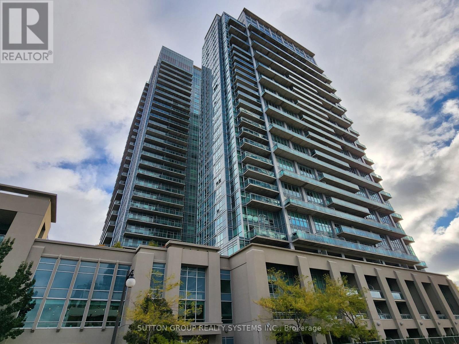 1907 - 155 LEGION ROAD N, Toronto, Ontario