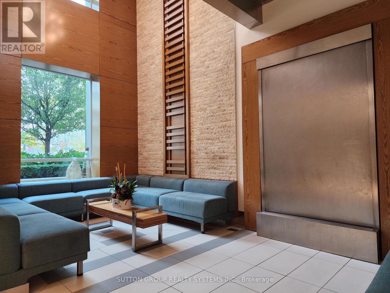 1907 - 155 Legion Road N, Toronto, Ontario  M8Y 0A7 - Photo 2 - W12844066