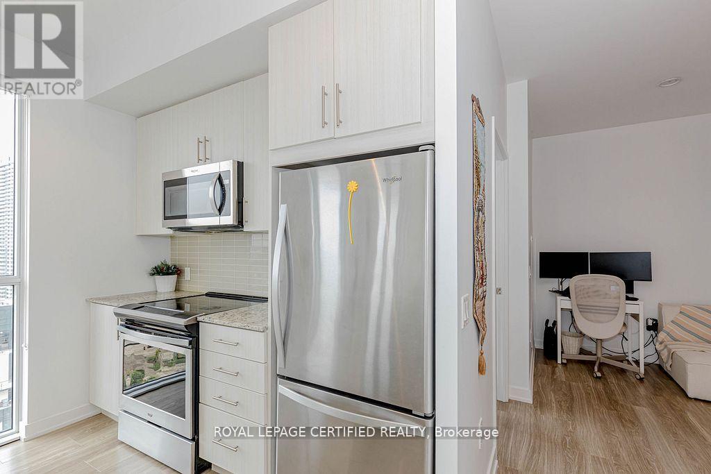 3212 - 4055 Parkside Village Drive, Mississauga, Ontario  L5B 0K8 - Photo 10 - W12844090