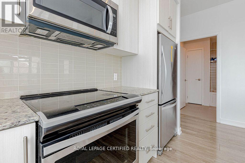 3212 - 4055 Parkside Village Drive, Mississauga, Ontario  L5B 0K8 - Photo 12 - W12844090