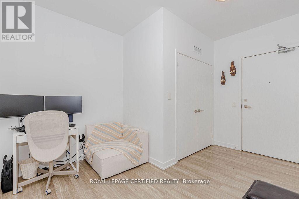 3212 - 4055 Parkside Village Drive, Mississauga, Ontario  L5B 0K8 - Photo 6 - W12844090