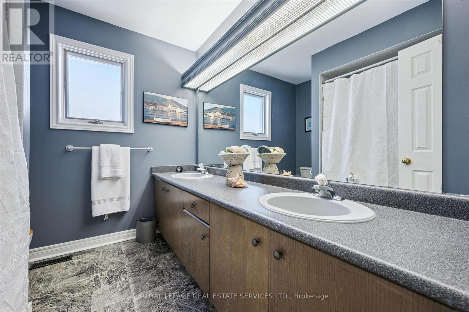 2020 Peak Place, Oakville, Ontario  L6H 5T2 - Photo 33 - W12844096