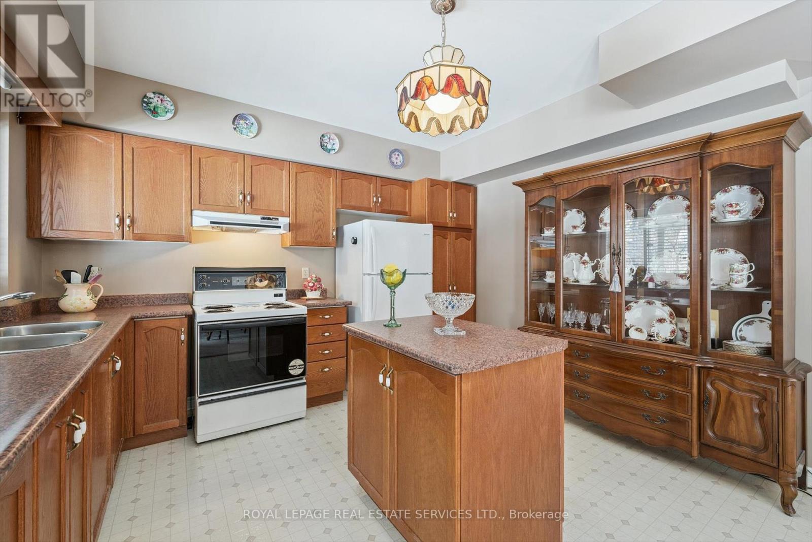 2020 Peak Place, Oakville, Ontario  L6H 5T2 - Photo 42 - W12844096