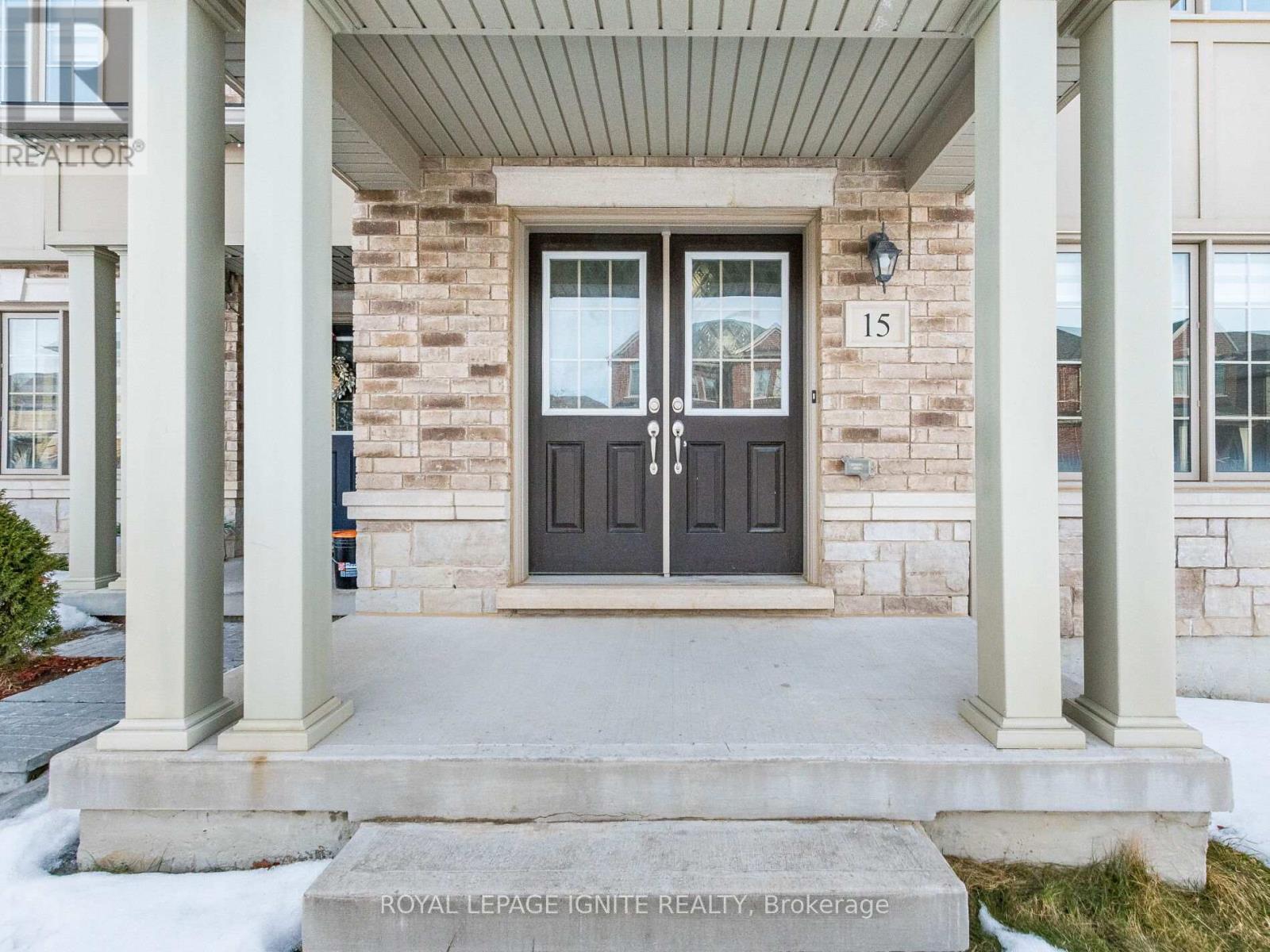 15 Temple Manor Road, Brampton, Ontario  L6Y 6C4 - Photo 3 - W12844112