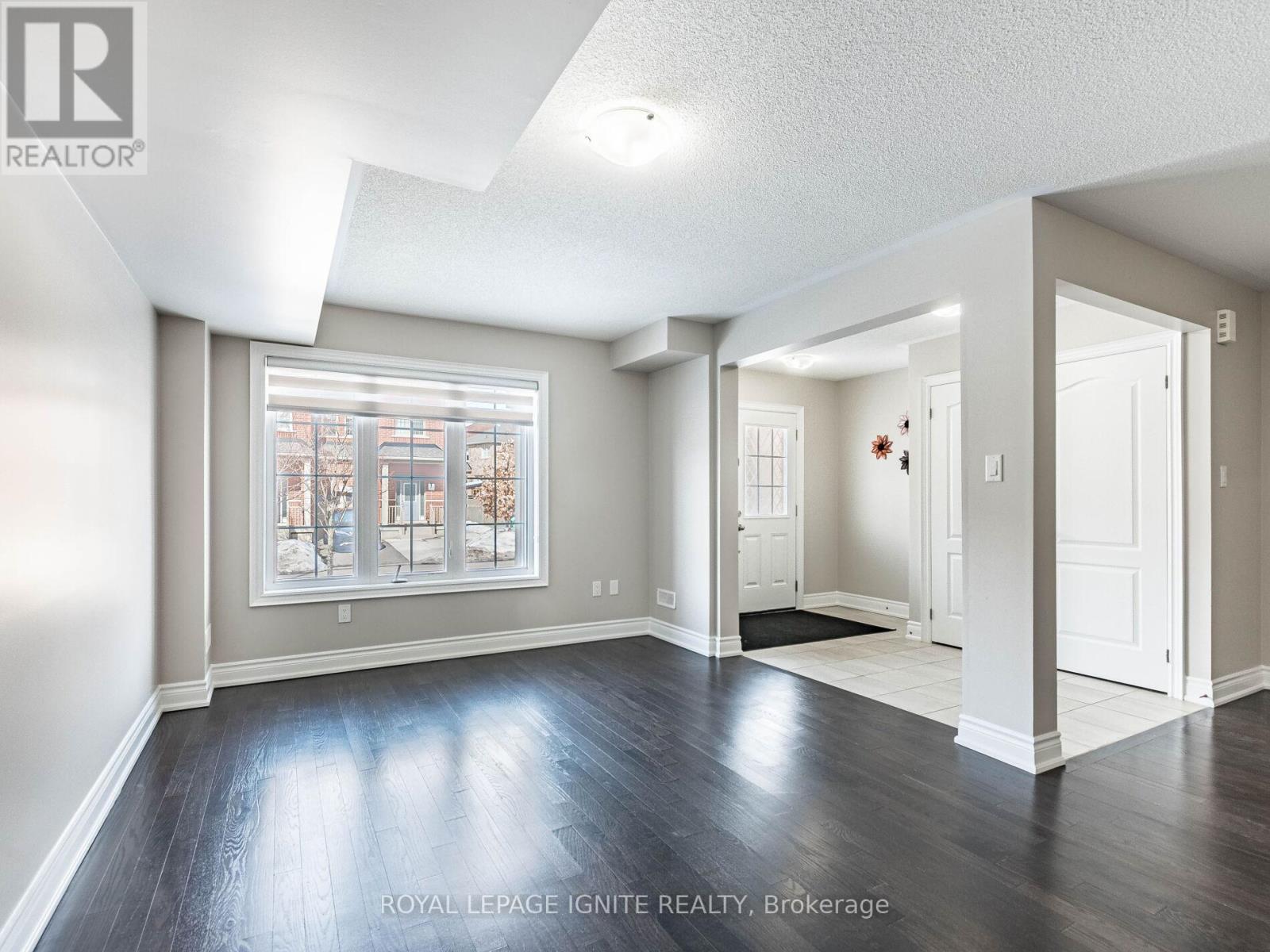 15 Temple Manor Road, Brampton, Ontario  L6Y 6C4 - Photo 6 - W12844112