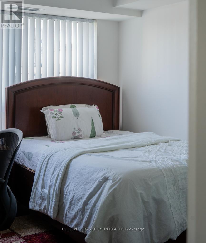 1111 - 1 Michael Power Place, Toronto, Ontario  M9A 0A1 - Photo 2 - W12844134