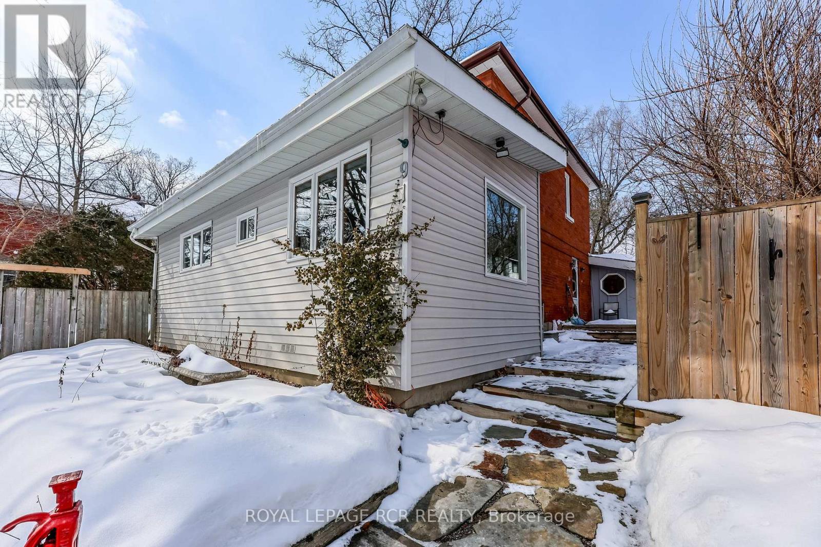 91 King Street W, Caledon (Bolton West), Ontario  L7E 1A2 - Photo 2 - W12844176