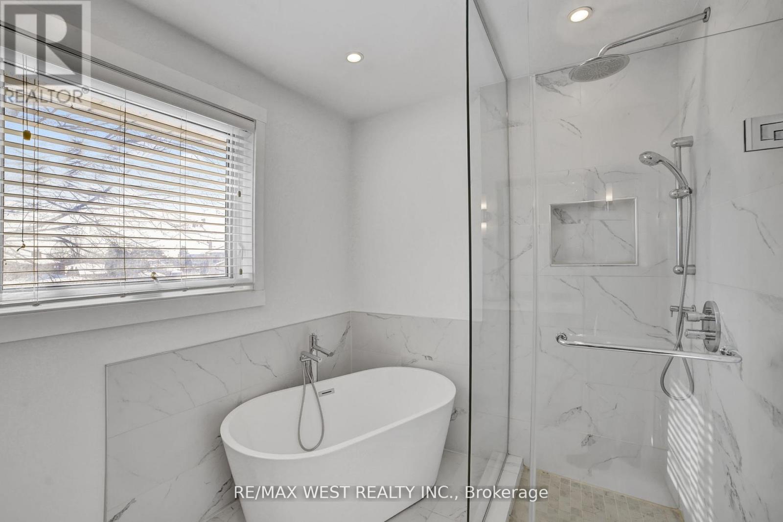 306 Pinegrove Road, Oakville, Ontario  L6K 3P9 - Photo 11 - W12844190