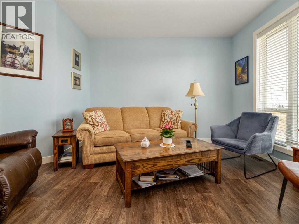 514 Mary Cameron Crescent N, Lethbridge, Alberta  T1H 6V6 - Photo 10 - A2290426