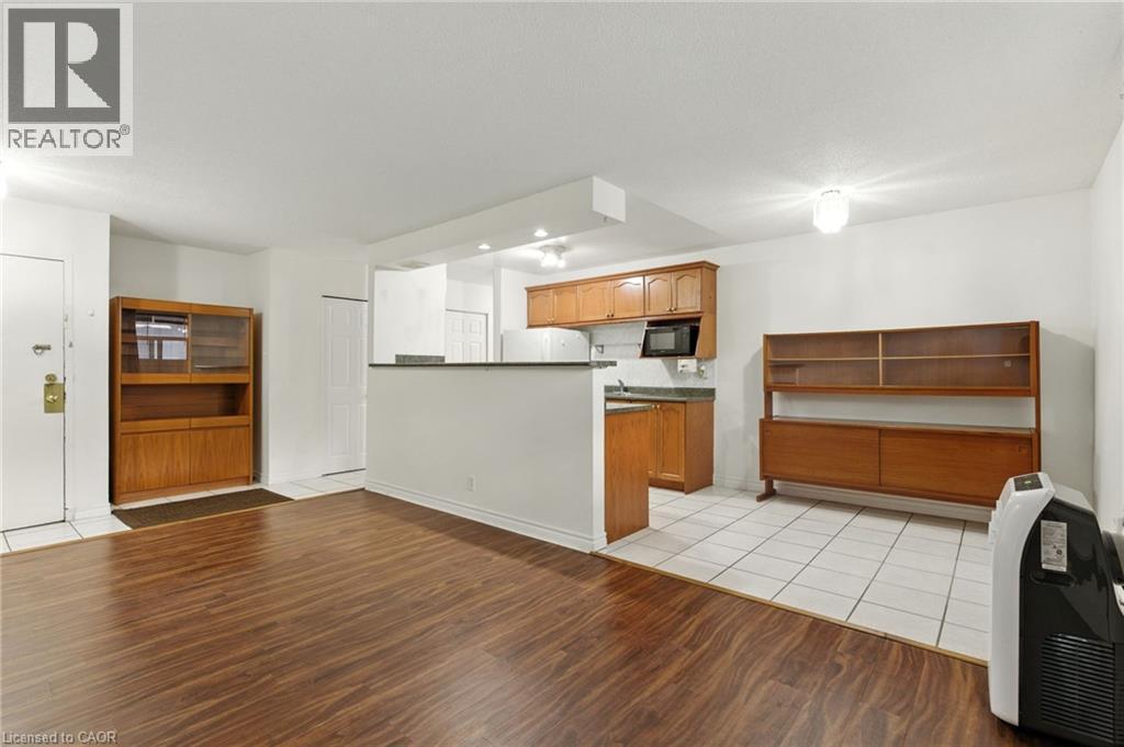 264 Oakdale Avenue Unit# 102, St. Catharines, Ontario  L2P 2K4 - Photo 8 - 40809060