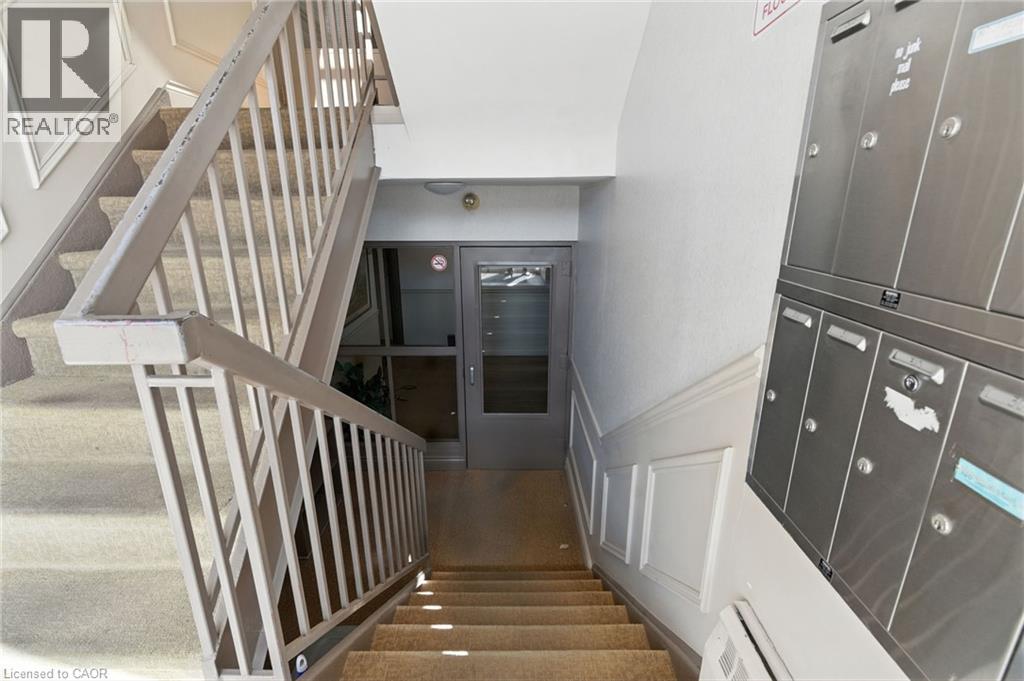 264 Oakdale Avenue Unit# 102, St. Catharines, Ontario  L2P 2K4 - Photo 2 - 40809060