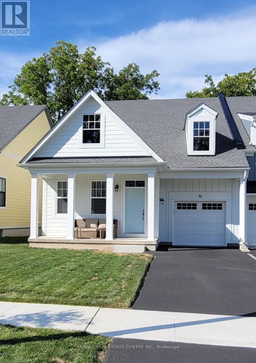 10 Paradise Grove, Niagara-On-The-Lake, Ontario  L0S 1T0 - Photo 1 - X12844062