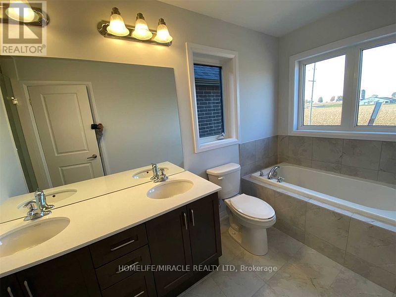 140 Cole Terrace, Woodstock (Woodstock - North), Ontario  N4T 0P5 - Photo 8 - X12844182