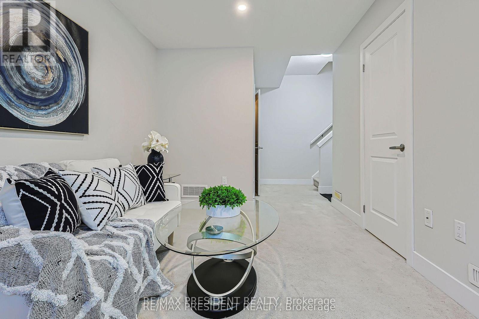 Photo 6 of 38 for 132 - 1960 Dalmagarry Road