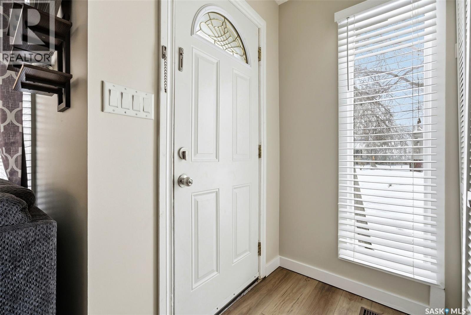 3231 Retallack Street, Regina, Saskatchewan  S4S 1T7 - Photo 3 - SK029683