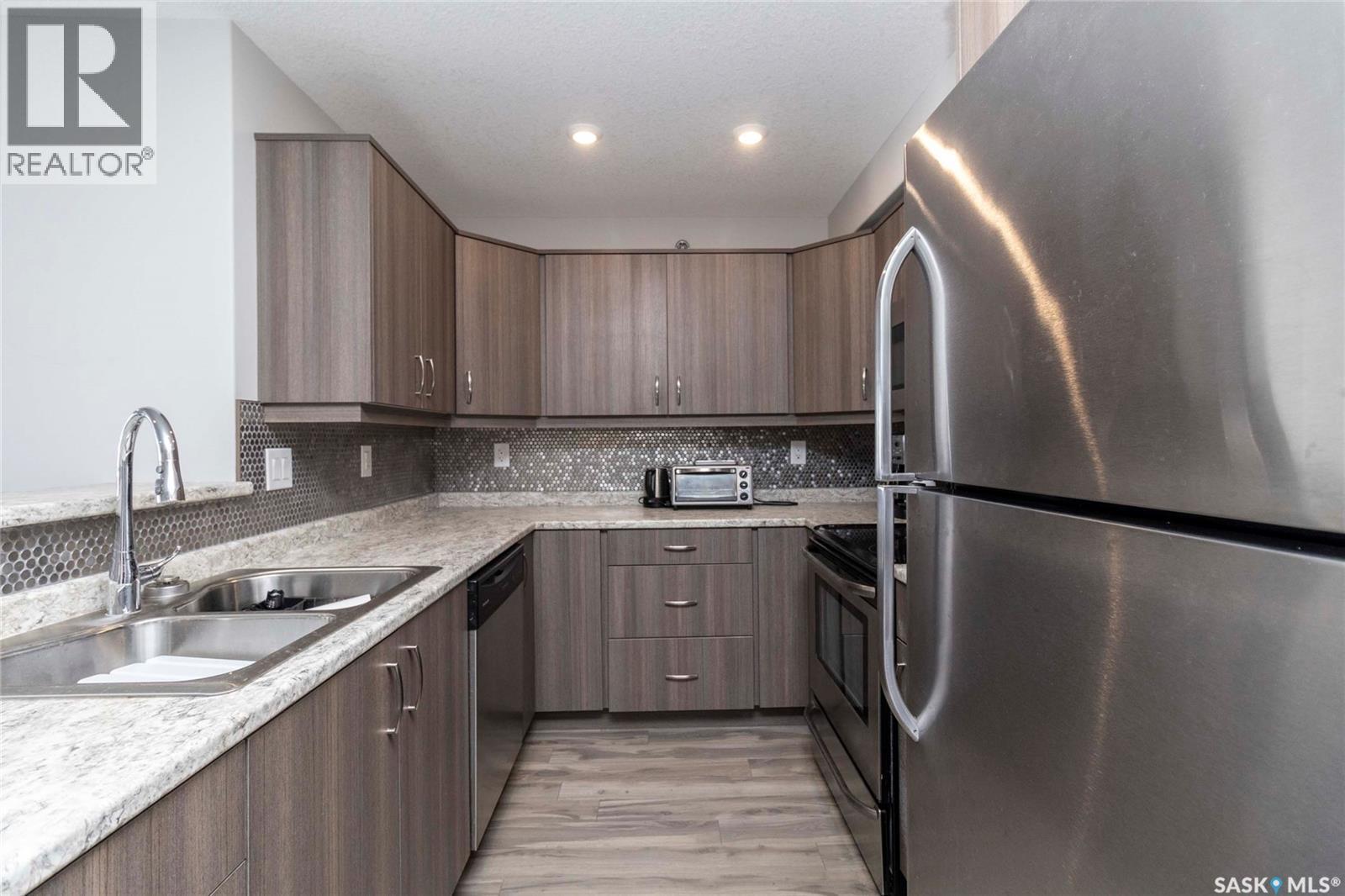 4311 108 Willis Crescent, Saskatoon, Saskatchewan  S7T 0W8 - Photo 3 - SK029643