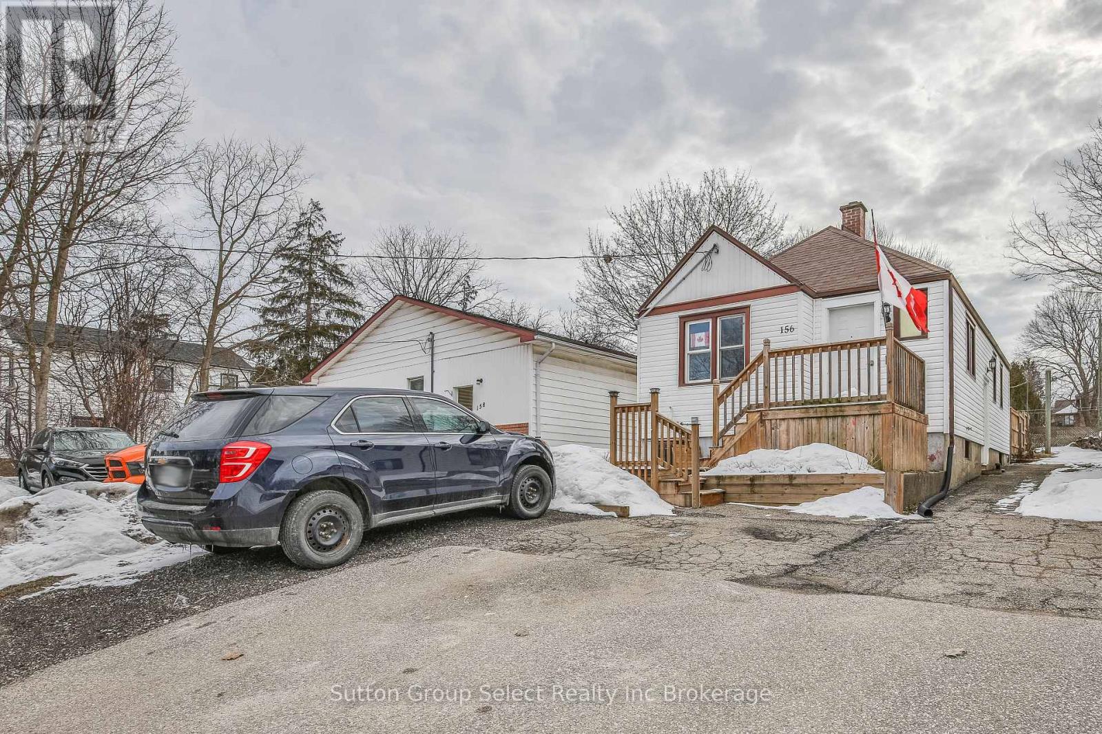 156 Charles Street E, Ingersoll, Ontario  N5C 1K2 - Photo 2 - X12844292