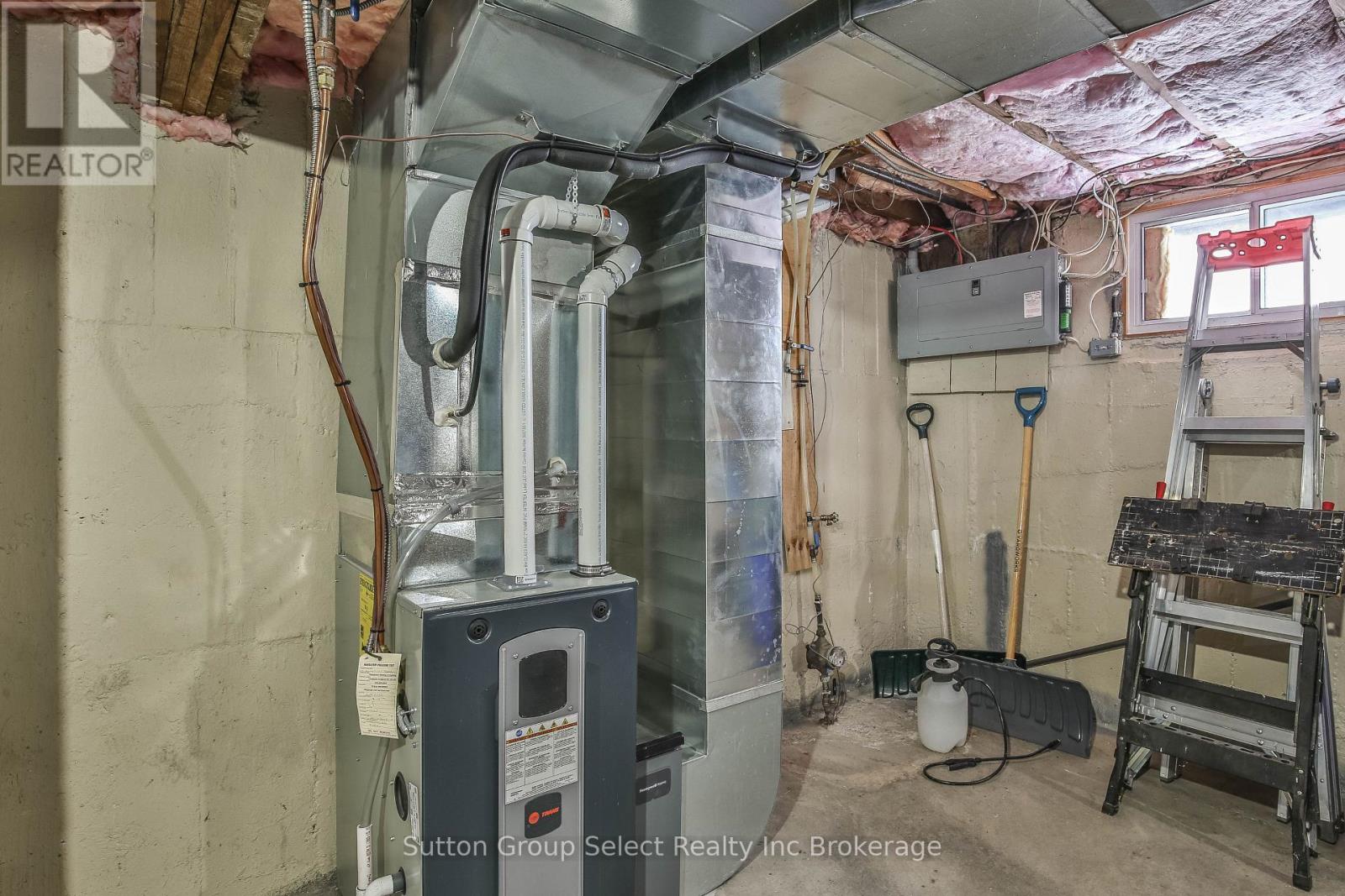 156 Charles Street E, Ingersoll, Ontario  N5C 1K2 - Photo 23 - X12844292