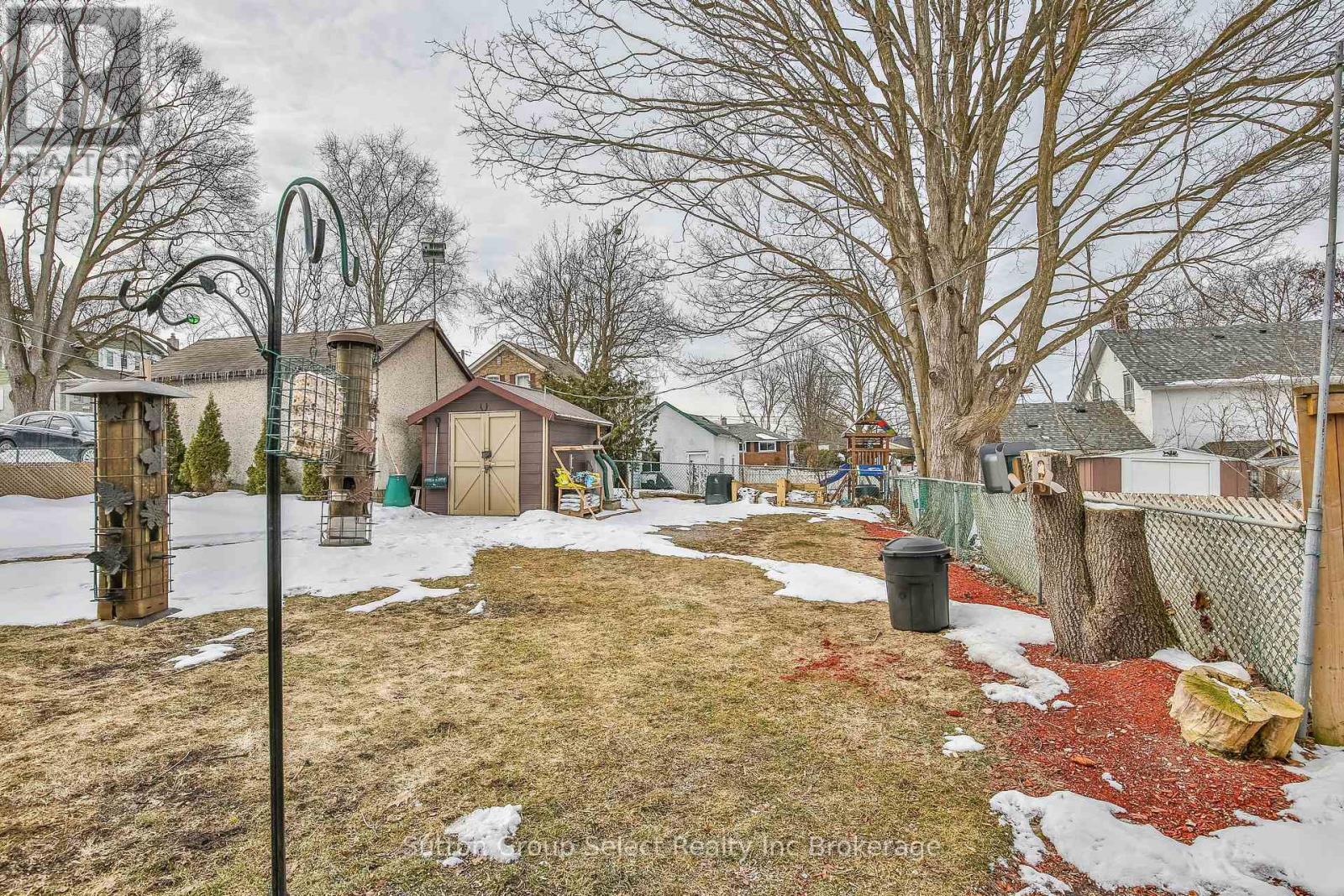 156 Charles Street E, Ingersoll, Ontario  N5C 1K2 - Photo 25 - X12844292