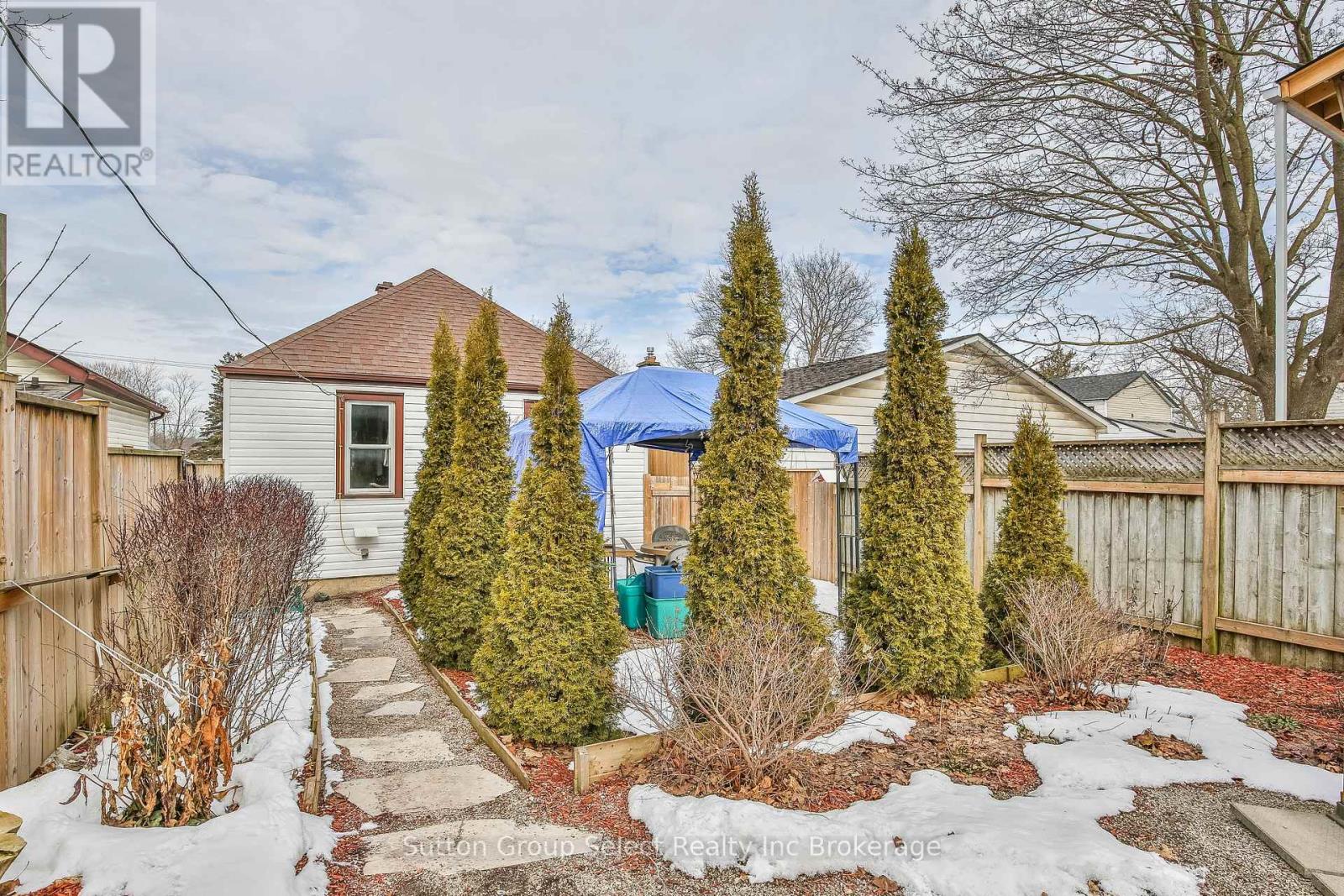 156 Charles Street E, Ingersoll, Ontario  N5C 1K2 - Photo 26 - X12844292