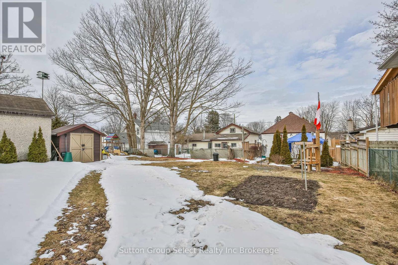 156 Charles Street E, Ingersoll, Ontario  N5C 1K2 - Photo 30 - X12844292