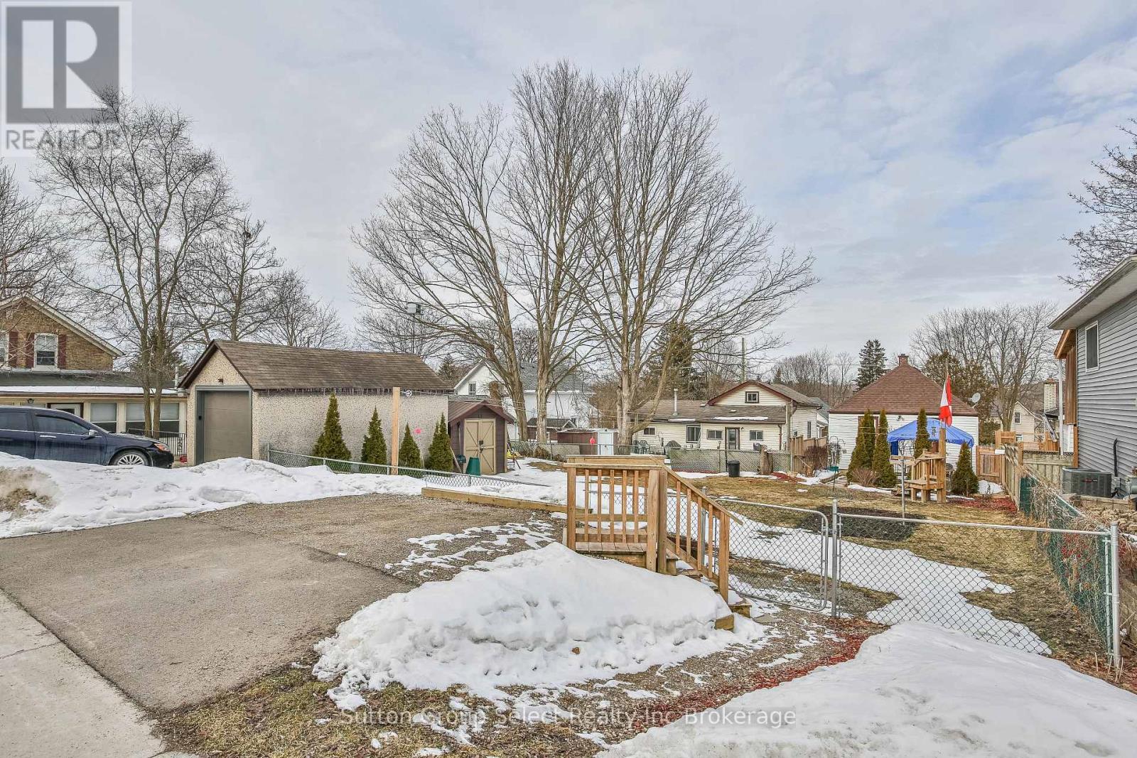 156 Charles Street E, Ingersoll, Ontario  N5C 1K2 - Photo 31 - X12844292