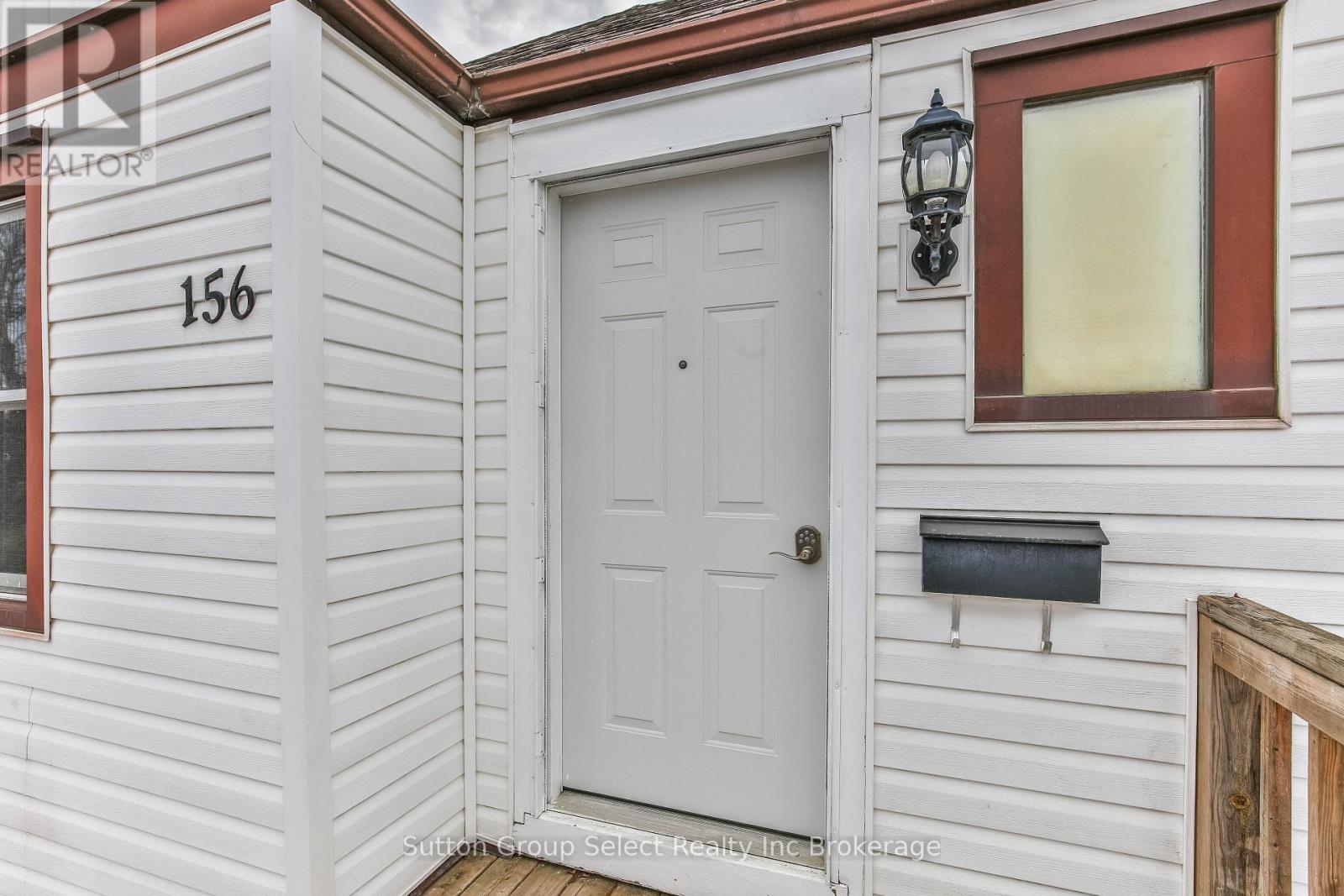 156 Charles Street E, Ingersoll, Ontario  N5C 1K2 - Photo 5 - X12844292