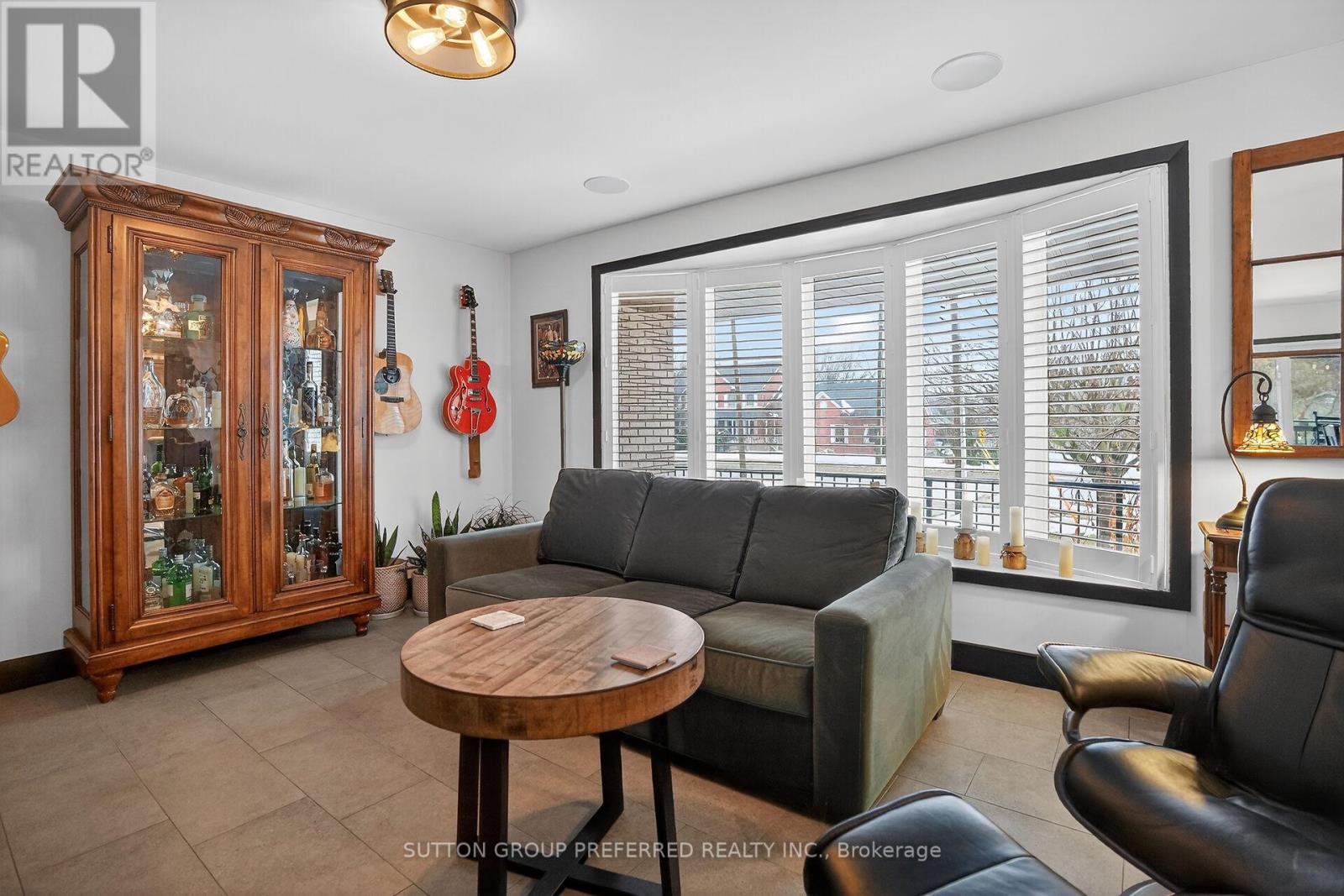 Photo 11 of 50 for 22270 Adelaide Road