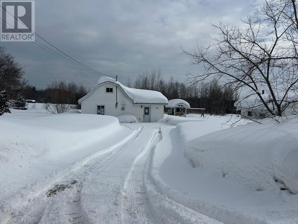 174 Maki Rd, Sault Ste. Marie, Ontario  P6A 6K4 - Photo 3 - SM260406