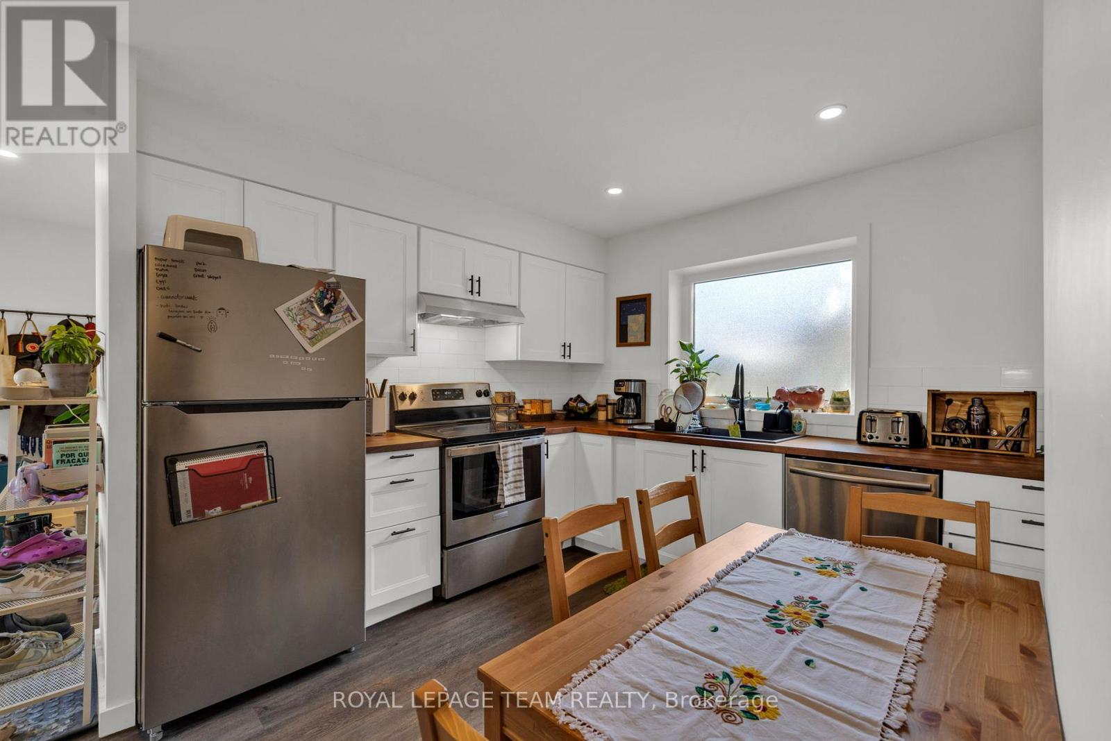 B - 325 Hinchey Avenue, Ottawa, Ontario  K1Y 1M1 - Photo 8 - X12837154