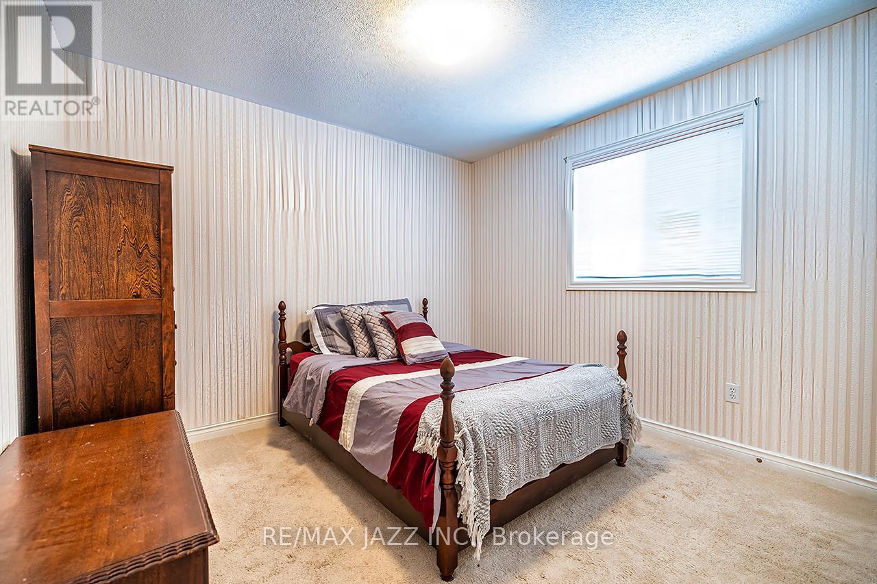 49 Hemmingway Drive, Clarington (Courtice), Ontario  L1E 2C7 - Photo 12 - E12844434