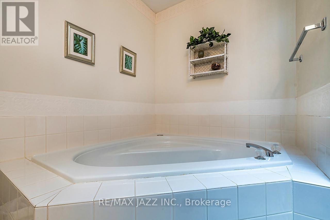 49 Hemmingway Drive, Clarington (Courtice), Ontario  L1E 2C7 - Photo 14 - E12844434