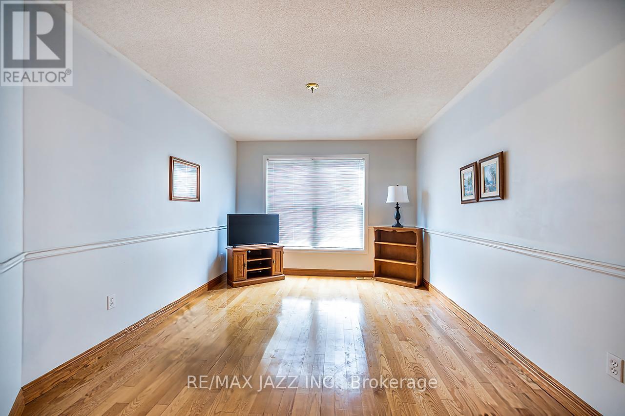 49 Hemmingway Drive, Clarington (Courtice), Ontario  L1E 2C7 - Photo 4 - E12844434