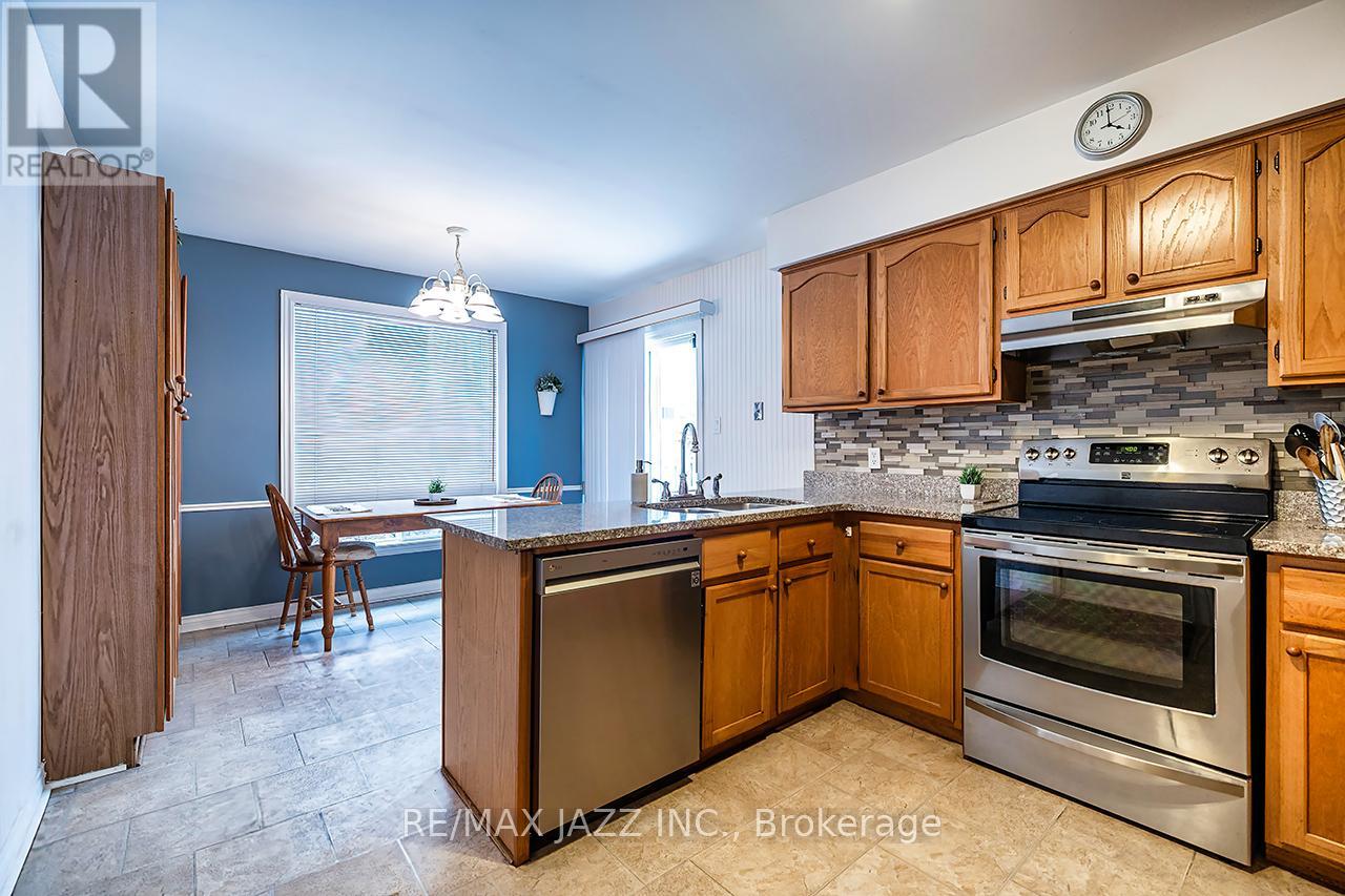 49 Hemmingway Drive, Clarington (Courtice), Ontario  L1E 2C7 - Photo 8 - E12844434