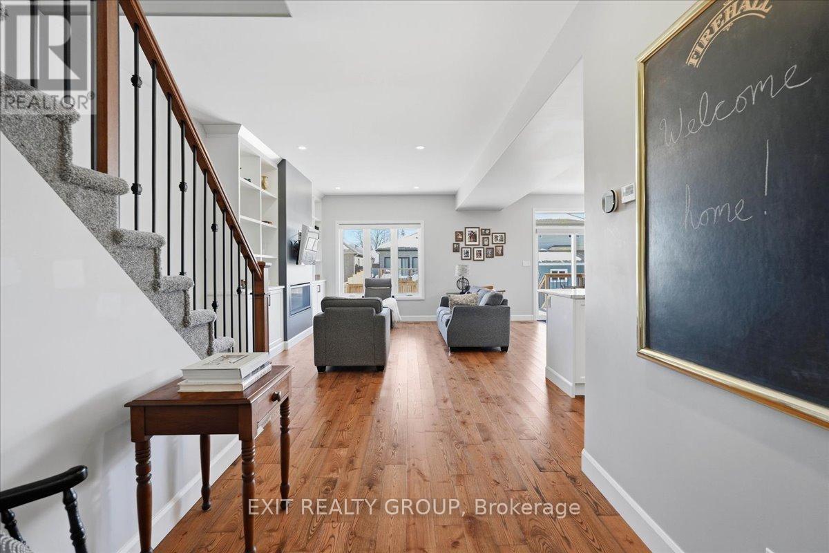 106 Ledgerock Court, Quinte West (Sidney Ward), Ontario  K8R 0A1 - Photo 10 - X12844416