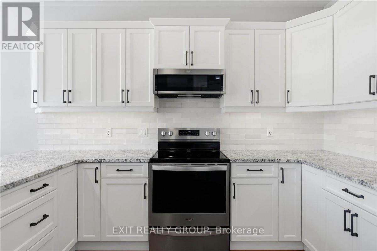 106 Ledgerock Court, Quinte West (Sidney Ward), Ontario  K8R 0A1 - Photo 15 - X12844416