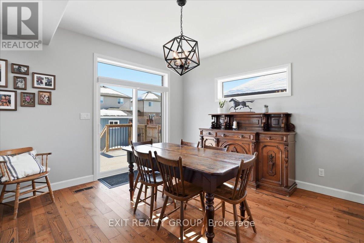 106 Ledgerock Court, Quinte West (Sidney Ward), Ontario  K8R 0A1 - Photo 18 - X12844416