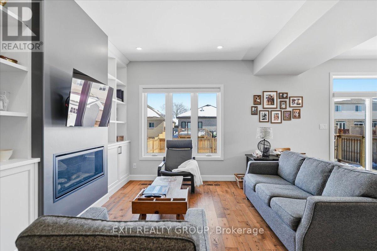 106 Ledgerock Court, Quinte West (Sidney Ward), Ontario  K8R 0A1 - Photo 20 - X12844416