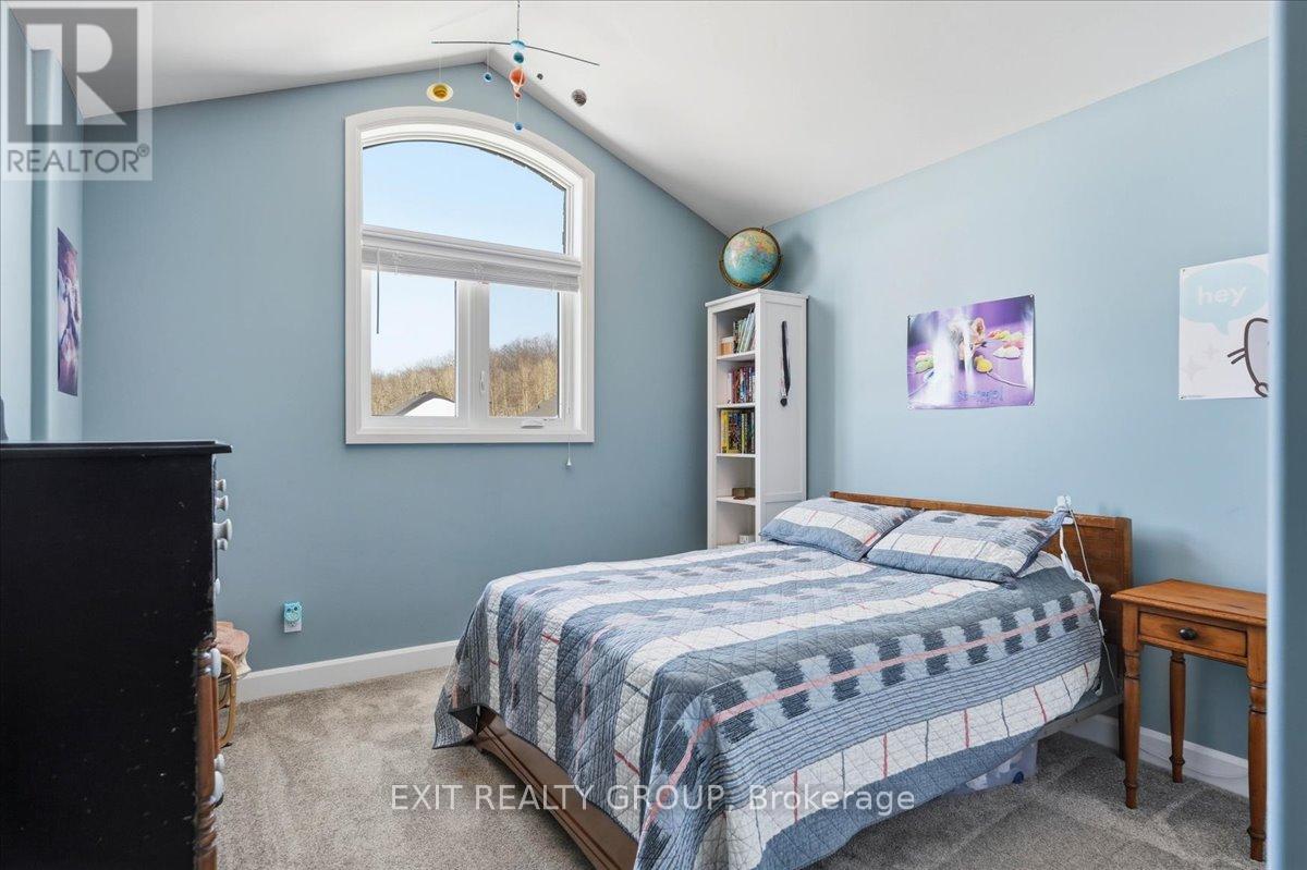 106 Ledgerock Court, Quinte West (Sidney Ward), Ontario  K8R 0A1 - Photo 25 - X12844416