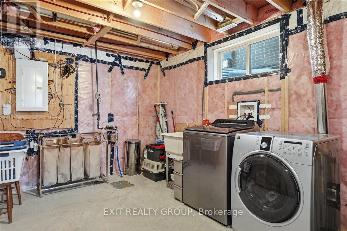 106 Ledgerock Court, Quinte West (Sidney Ward), Ontario  K8R 0A1 - Photo 36 - X12844416