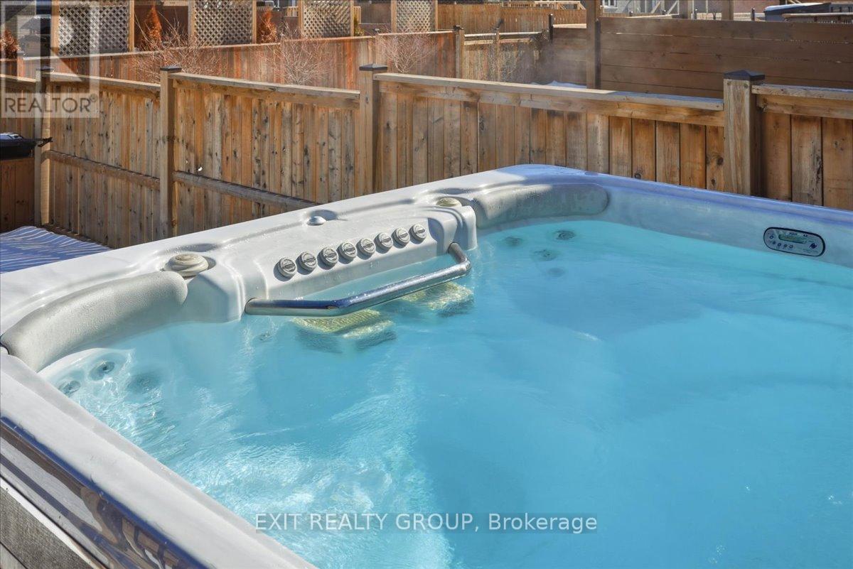 106 Ledgerock Court, Quinte West (Sidney Ward), Ontario  K8R 0A1 - Photo 40 - X12844416