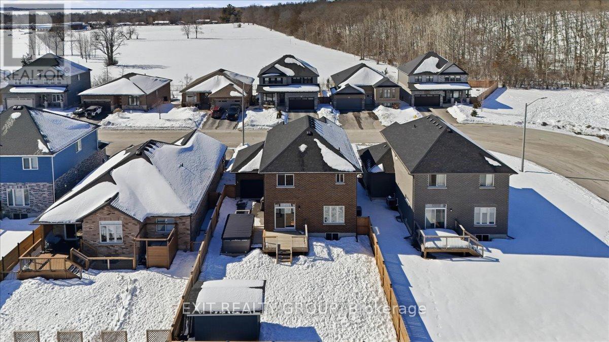 106 Ledgerock Court, Quinte West (Sidney Ward), Ontario  K8R 0A1 - Photo 44 - X12844416