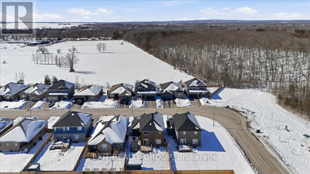 106 Ledgerock Court, Quinte West (Sidney Ward), Ontario  K8R 0A1 - Photo 45 - X12844416