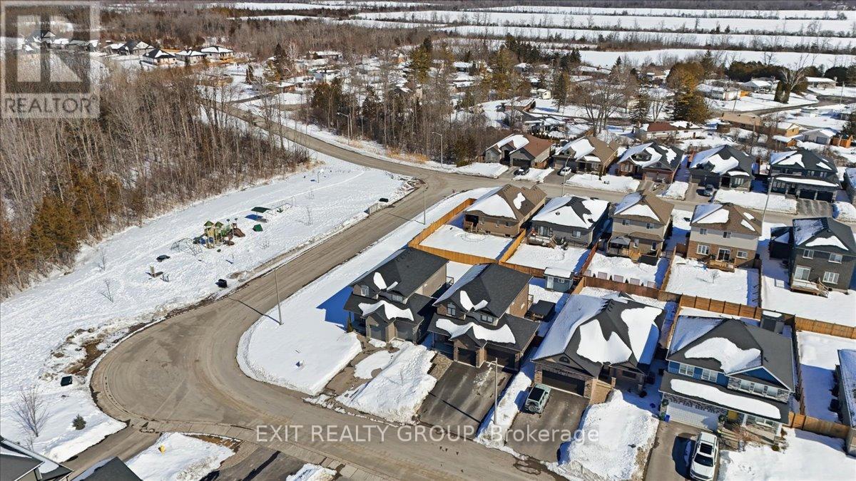 106 Ledgerock Court, Quinte West (Sidney Ward), Ontario  K8R 0A1 - Photo 46 - X12844416