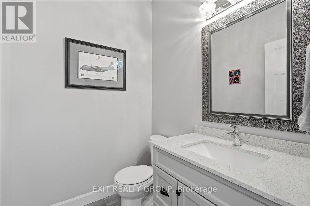 106 Ledgerock Court, Quinte West (Sidney Ward), Ontario  K8R 0A1 - Photo 8 - X12844416