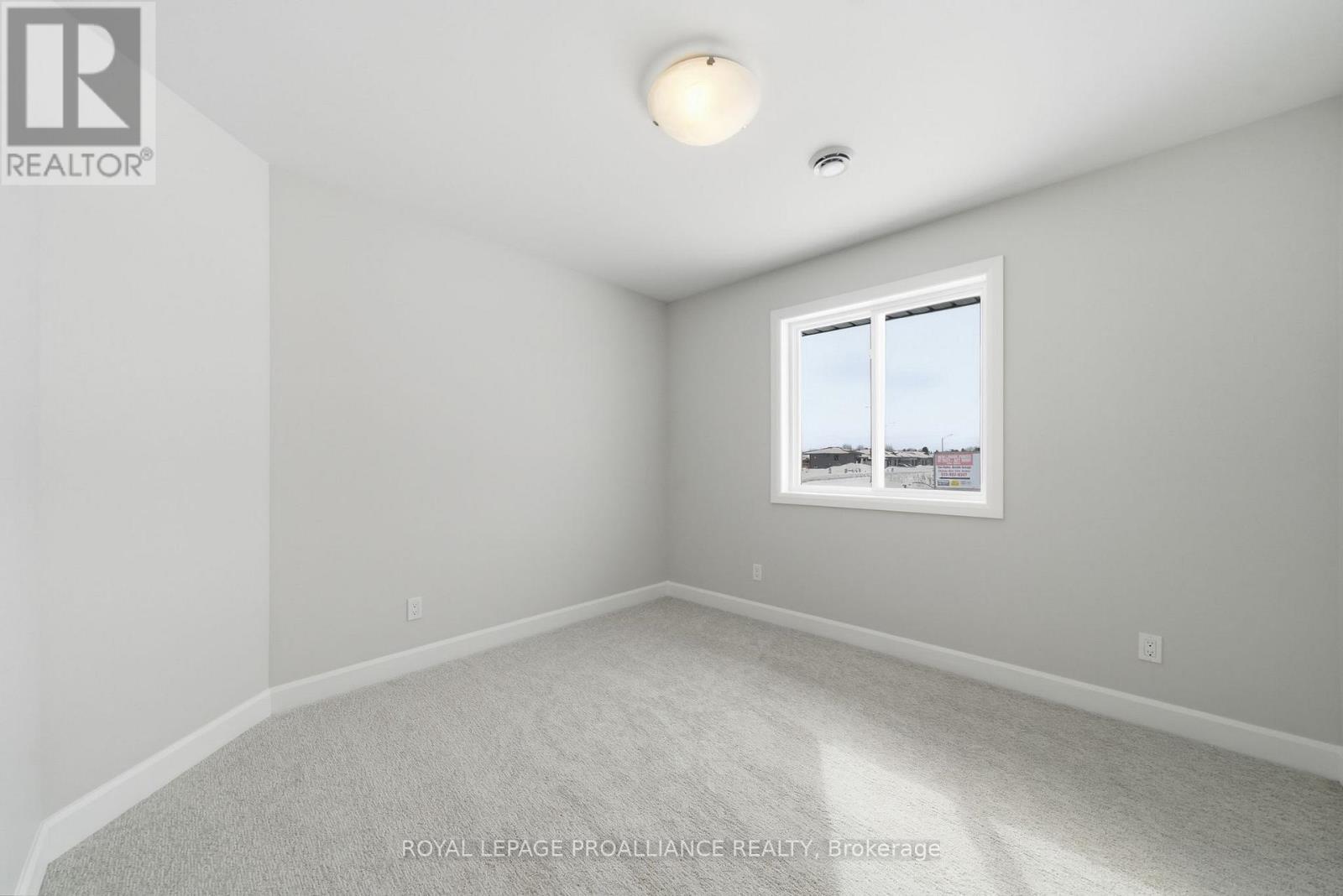 87 Hastings Park Drive, Belleville (Belleville Ward), Ontario  K8P 0J1 - Photo 19 - X12844422