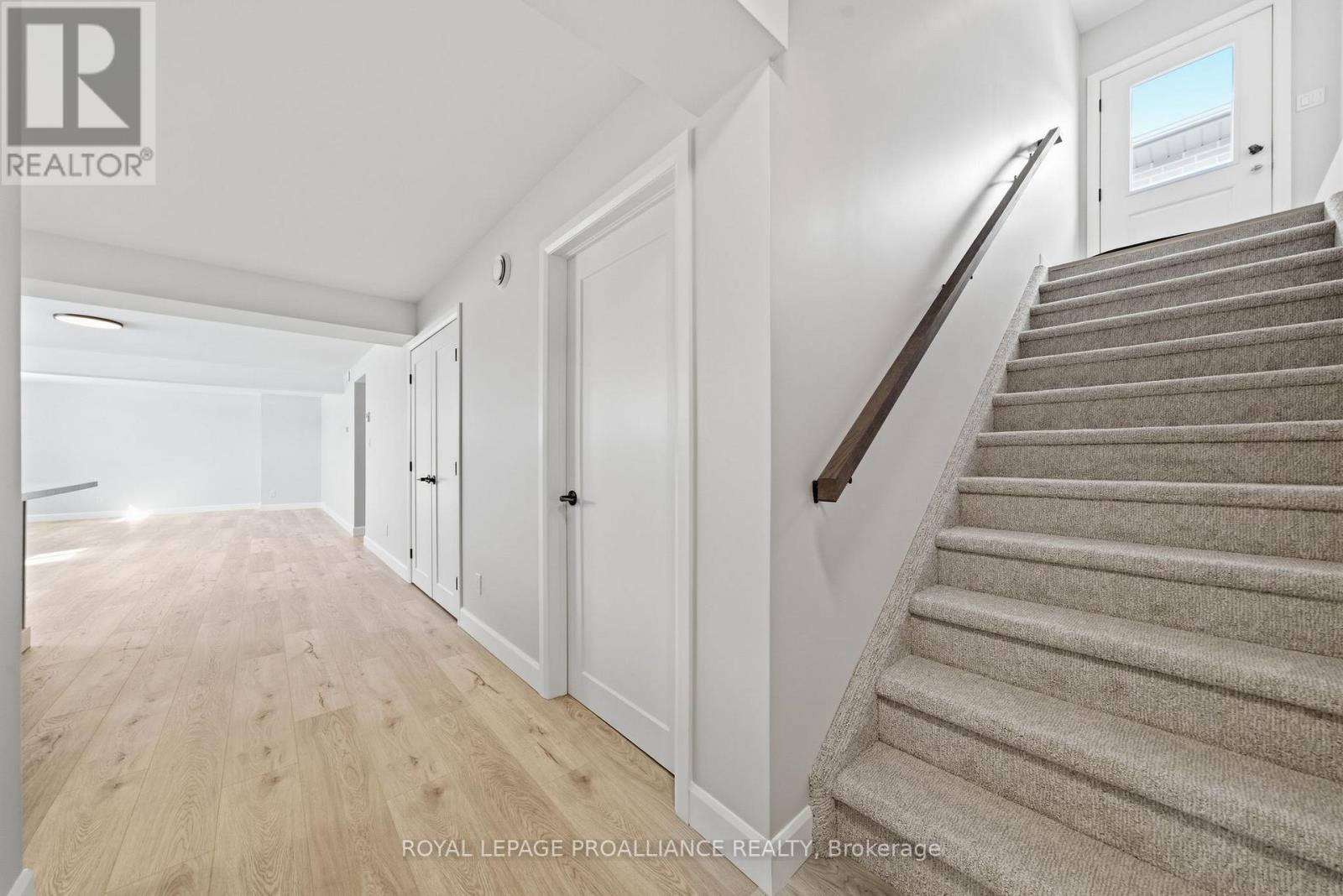 87 Hastings Park Drive, Belleville (Belleville Ward), Ontario  K8P 0J1 - Photo 23 - X12844422