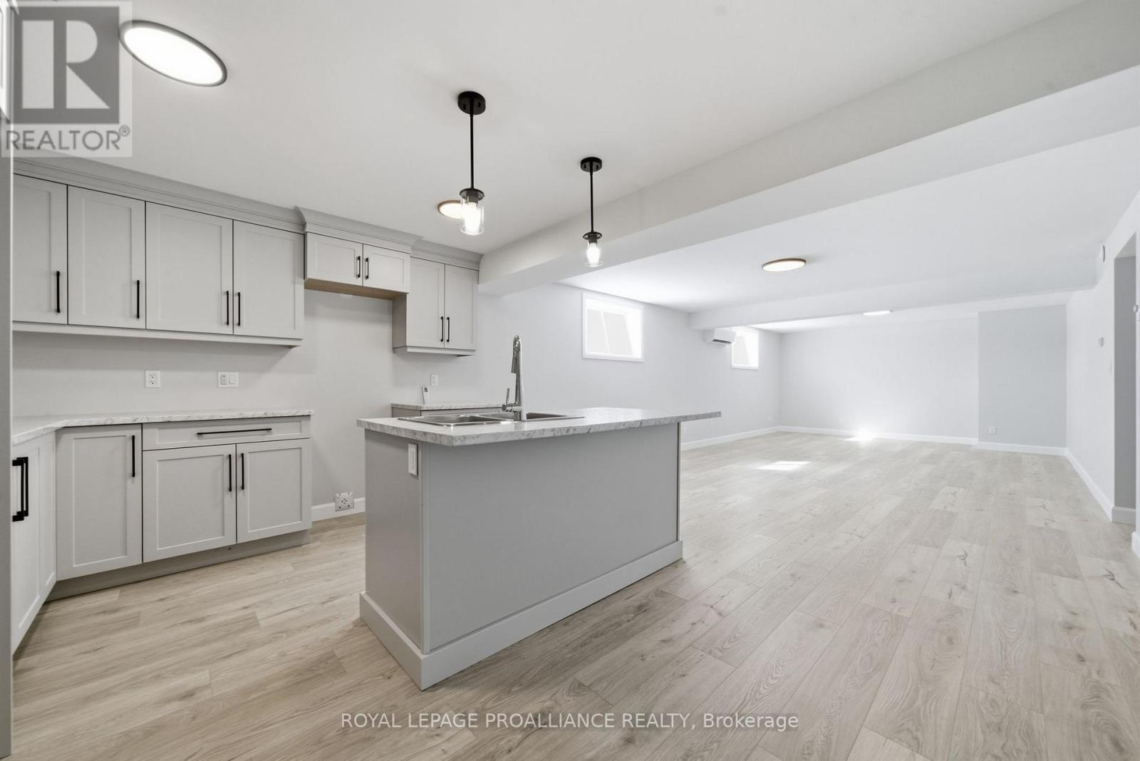 87 Hastings Park Drive, Belleville (Belleville Ward), Ontario  K8P 0J1 - Photo 24 - X12844422